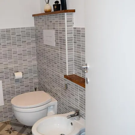 A Casa Di Lo Cin F3325